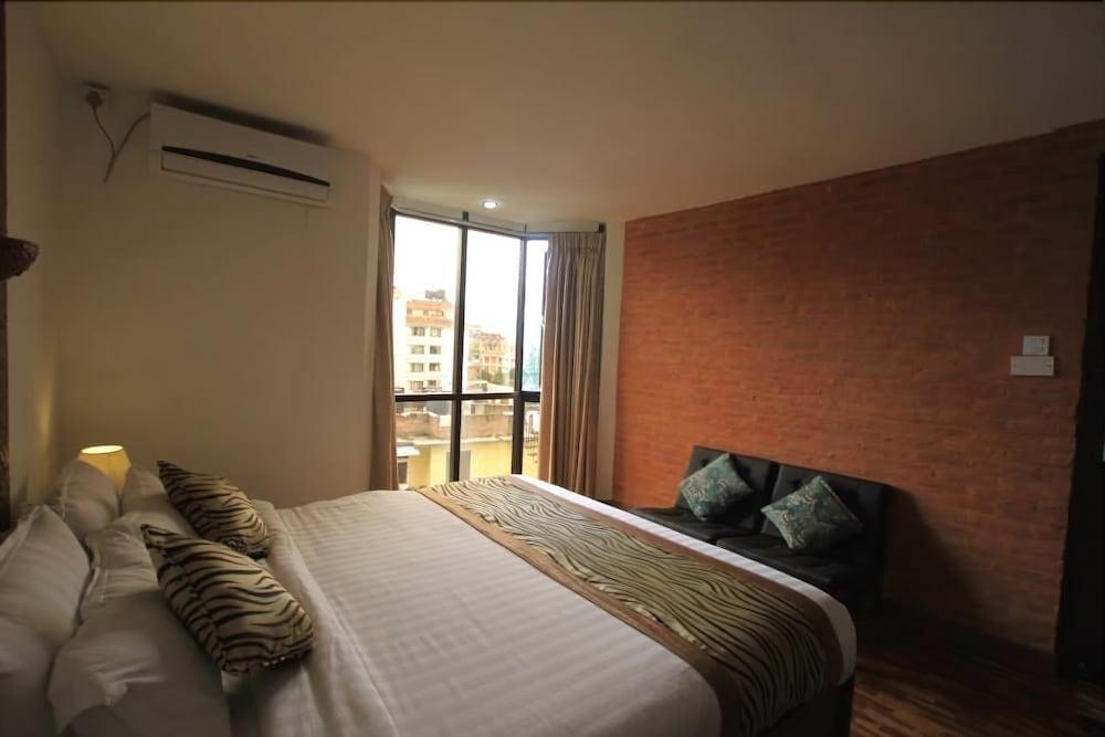Gaju Suite Hotel Katmandou Extérieur photo