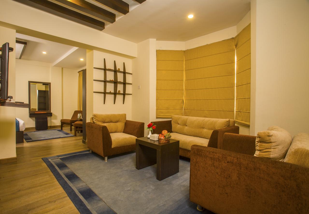 Gaju Suite Hotel Katmandou Extérieur photo