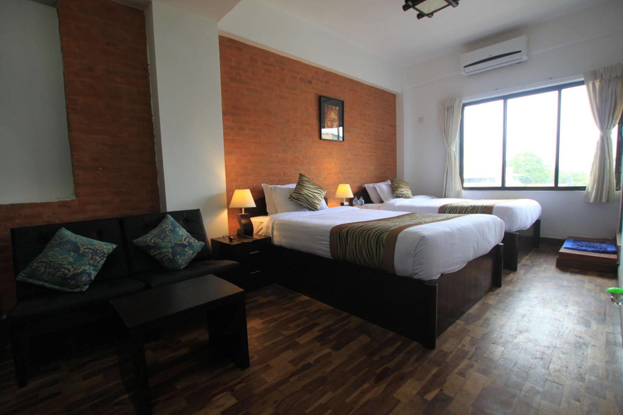 Gaju Suite Hotel Katmandou Extérieur photo