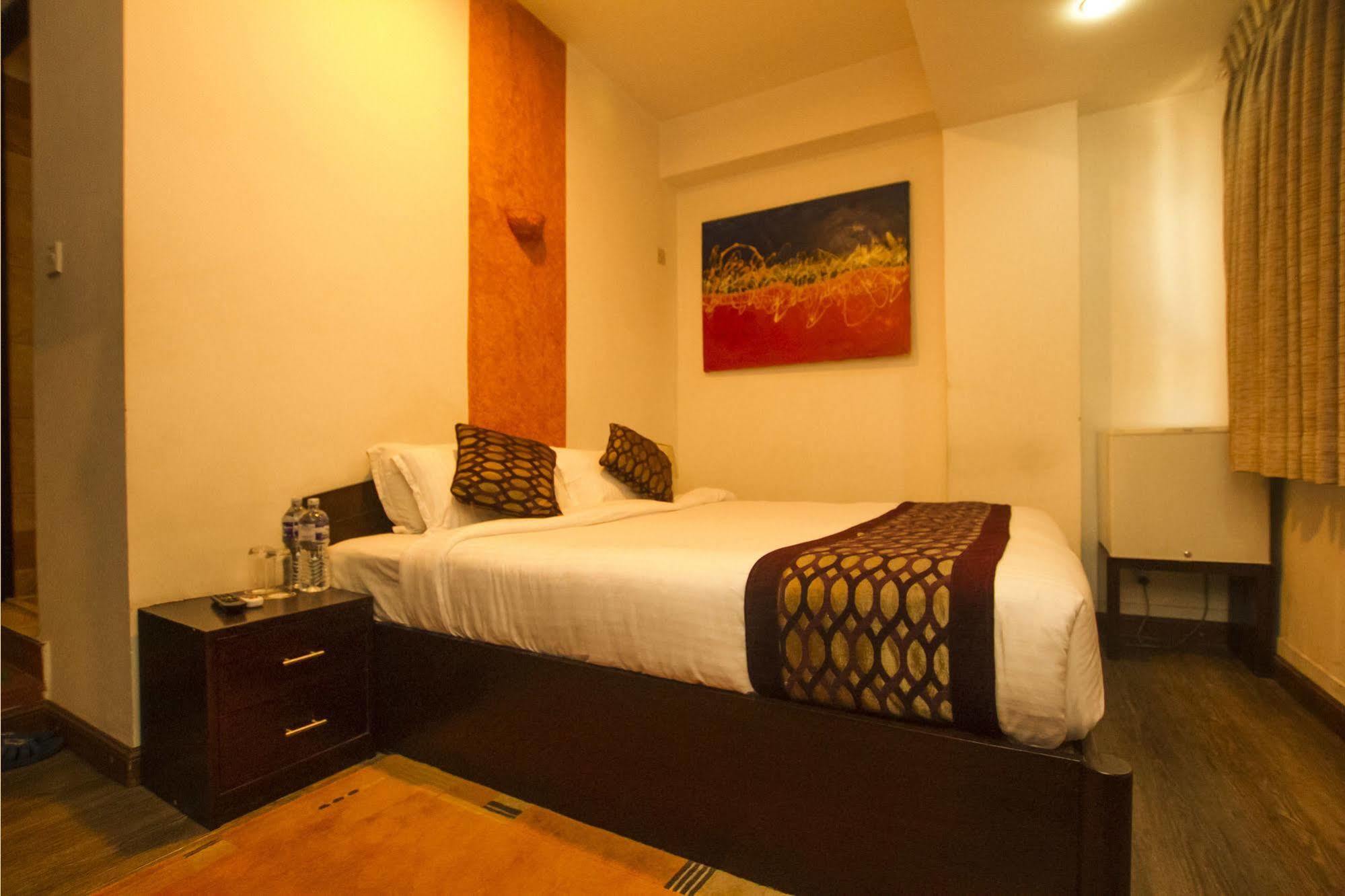Gaju Suite Hotel Katmandou Extérieur photo
