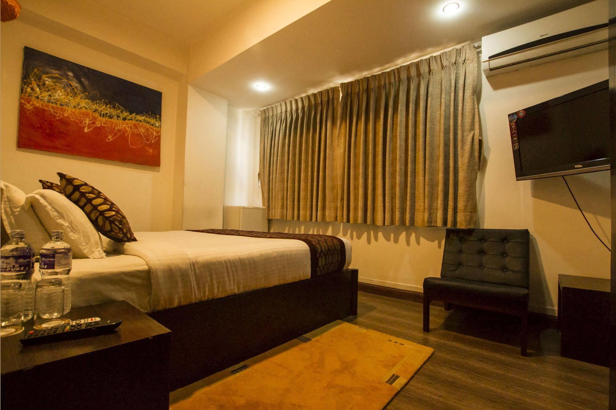 Gaju Suite Hotel Katmandou Extérieur photo