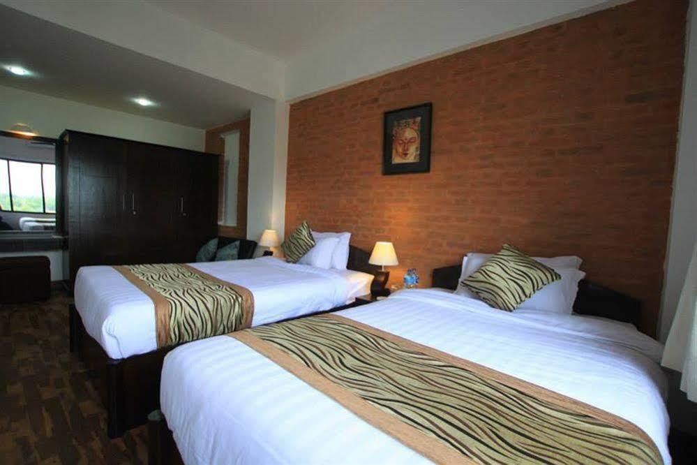 Gaju Suite Hotel Katmandou Extérieur photo