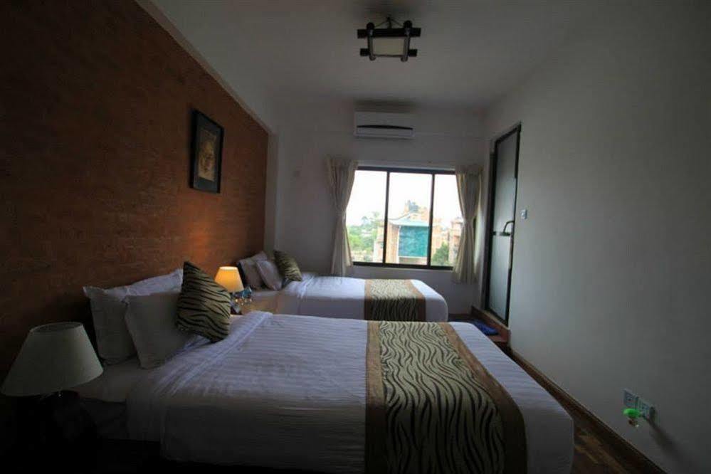 Gaju Suite Hotel Katmandou Extérieur photo